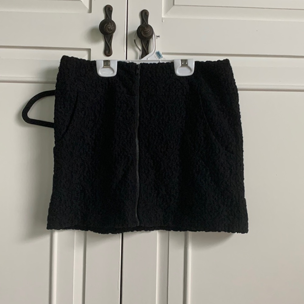 Black lace mini skirt w zipper